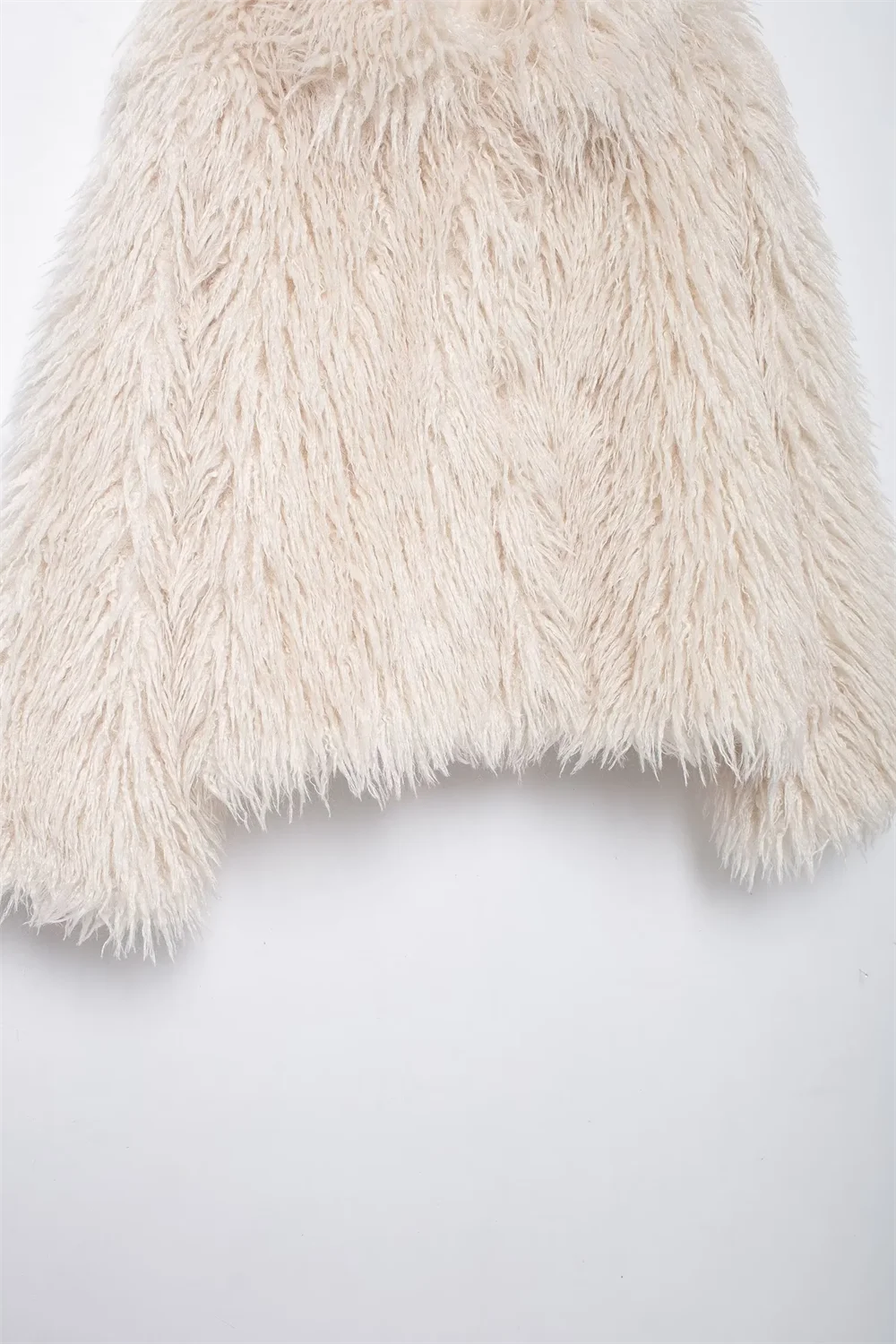 PB&ZA 2024 new autumn and winter fashionable and comfortable fur integrated fur coat for young women, fox fur grass