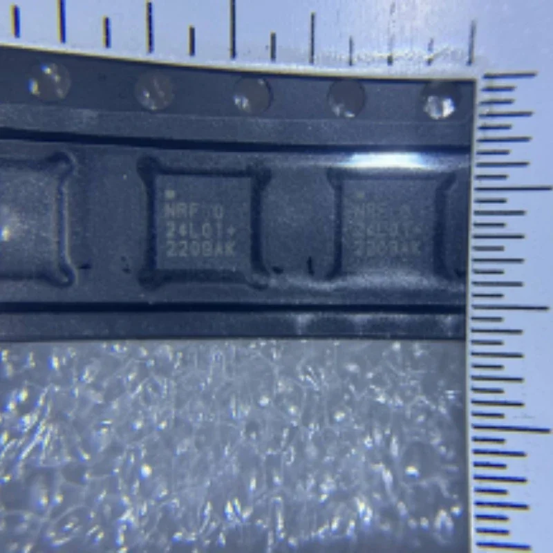 IC NRF24L01P-R QFN-20 Nordic 2.4GHz Wireless Transceiver 1.9V-3.6V -40°C~+85°GFSK for IoT/Mouse/Keyboard