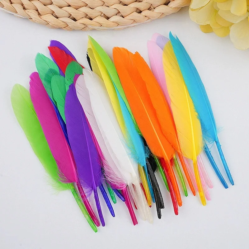 

50Pcs/Lot 10-15cm/4-6inch Colored Duck Feathers for Crafts Natural Plumes for Needlework and Handicrafts DIY Holiday Decoration