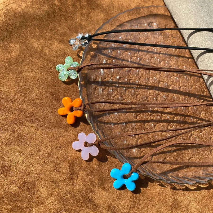 Flower glass necklaces for women dopamine color rope cord cotton necklaces summer y2k jewelry for teenage girls holiday jewelry