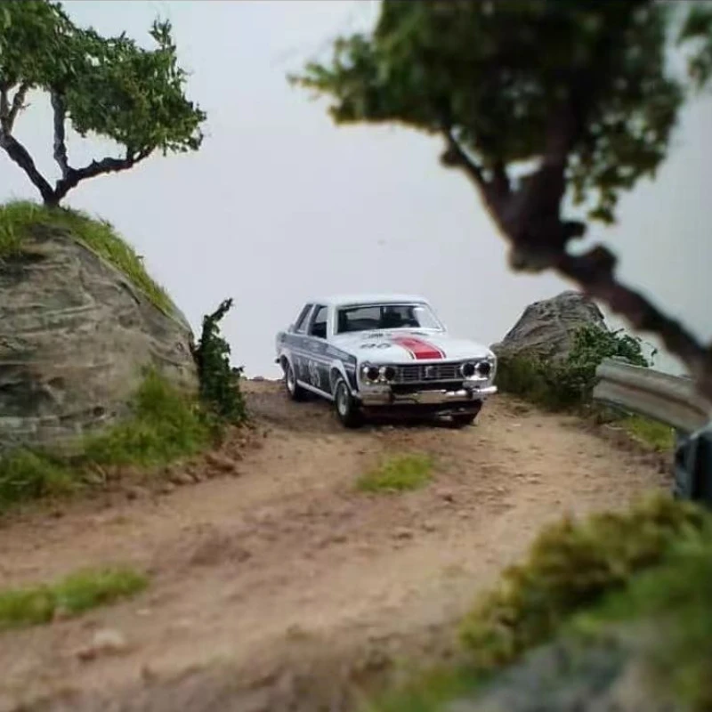 1:64 1969 داتسون 510 # 95 نموذج سيارة مصنوع من خليط معدني عالي المحاكاة ومركبات لعبة تجمع هدايا عيد ميلاد للأولاد