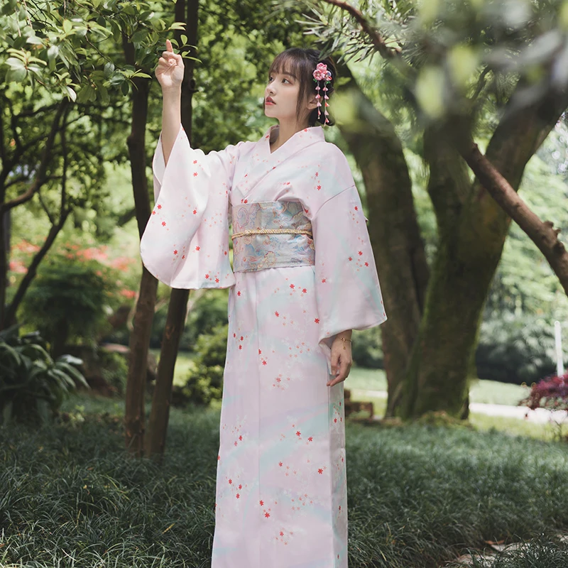 

Women's Japanese Traditional Kimono Pink Floral Prints Classic Formal Yukata Cosplay Wear Photography Dress Performing Robe