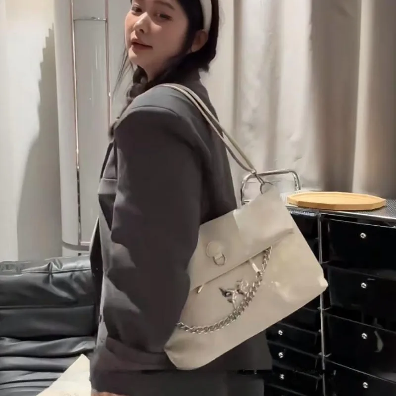 

Модная сумка-тоут с нашивкой-бабочкой и цепочкой, женская кожаная сумка большой вместимости, женская многофункциональная складная прочная сумка через плечо