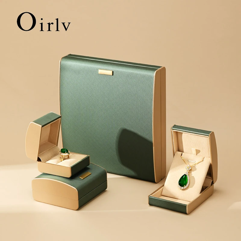 

Oirlv Шкатулка для драгоценностей из искусственной кожи, коробка для упаковки ювелирных изделий, кулон, браслет, серьги, ожерелье, коробка для хранения, обручальное кольцо, подарочная коробка, органайзер