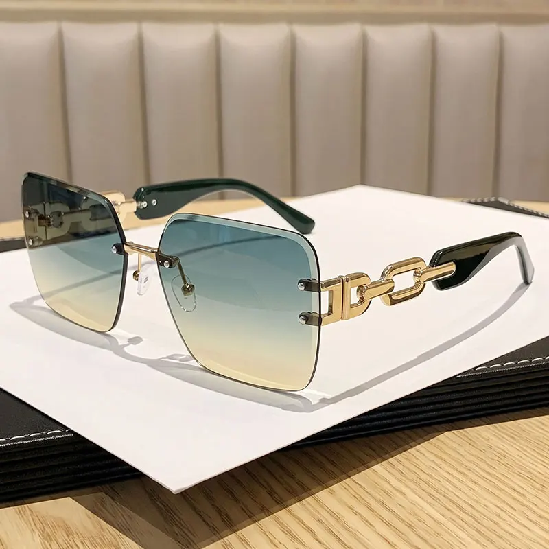 1 Pair of New European and American Style Women's Fashion Classic Large-Frame Street Style Luxury Hip-Hop Rimless Sunglasses, Wide-Rim Design, Suitable for Various Activities, Full-Frame Glasses Style, Everyday Casual Sunglasses
