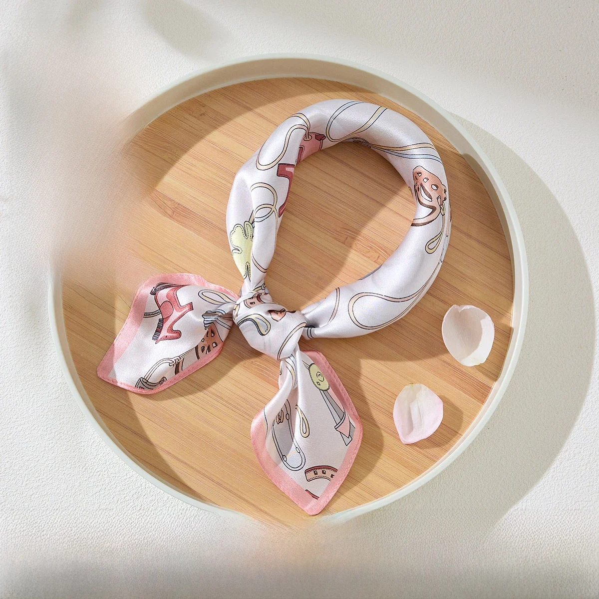 ゴールデン菊スイートガールスタイル-00-桑シルク子供用楽しいチェーンプリントスカーフ通勤女性用スカーフファッションアクセサリー