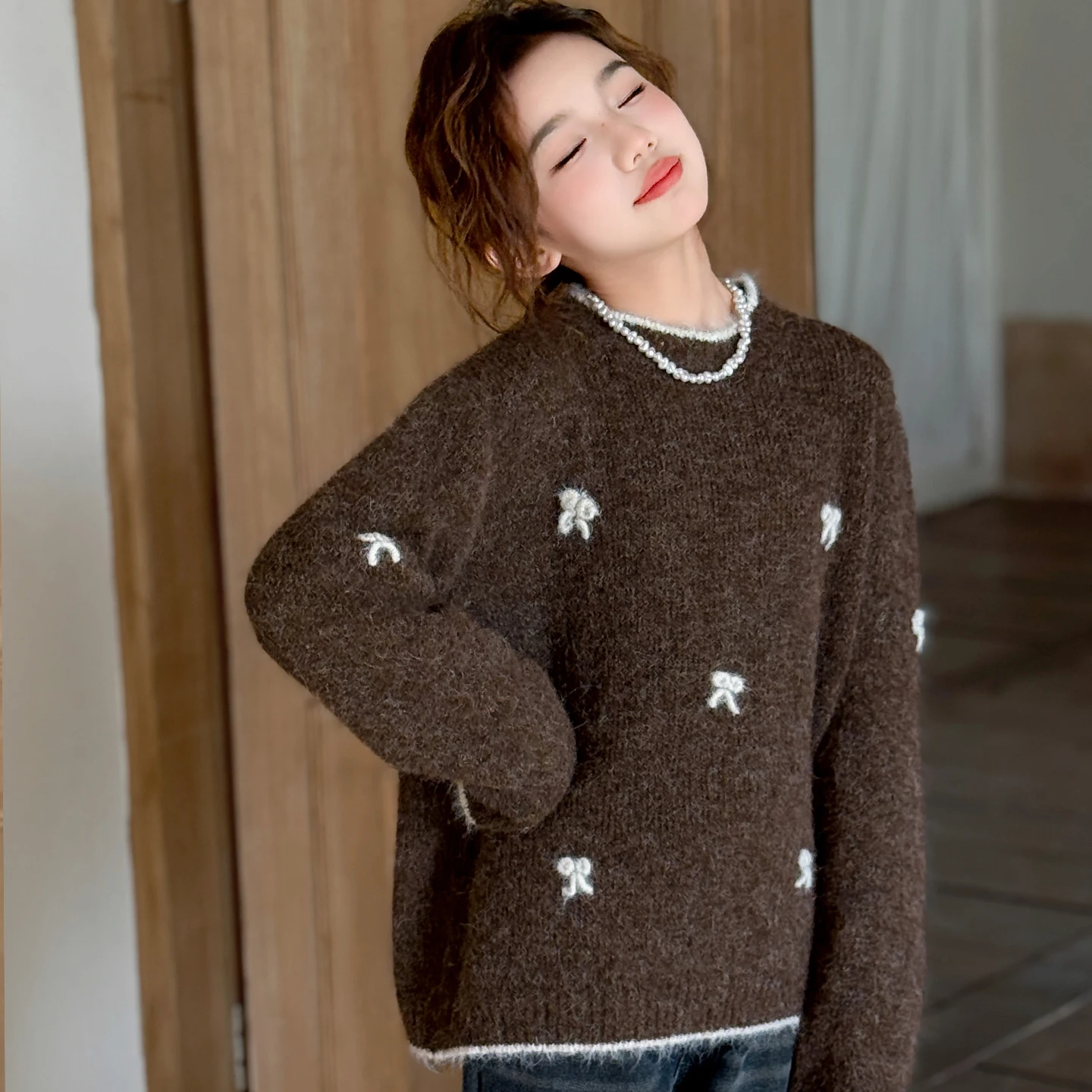 New Autumn Winter Comfortable Bow Pattern Sweater Long Sleeve Pullover Round Neck Top Sweater Warm Versatile Girl's Clothing