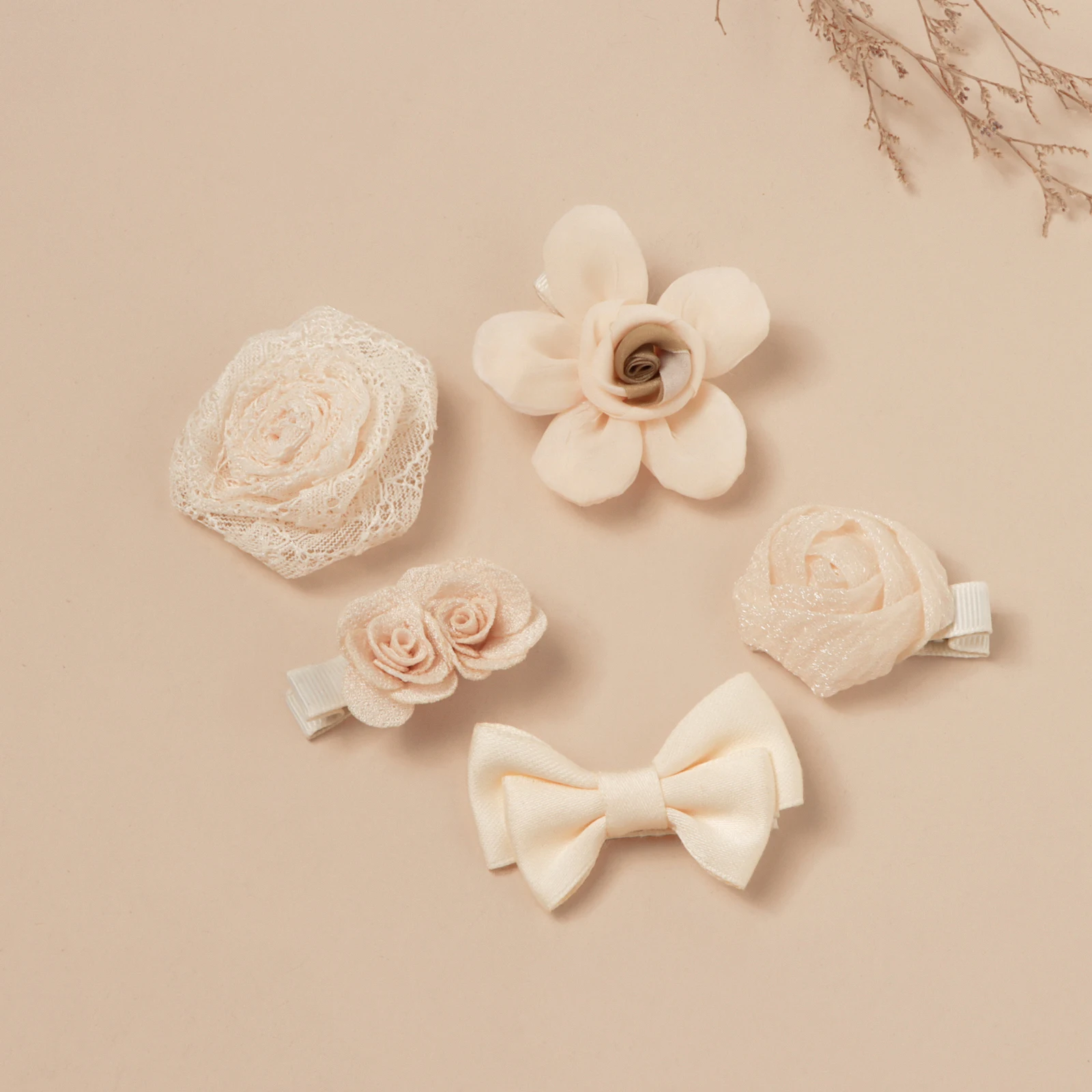 

5pcsBeige Small Flower Cloth Clip Baby Cute Small Accessory Girl Sweet Side Bangs Hairpin Romantic Wedding Season Hair Barrettes