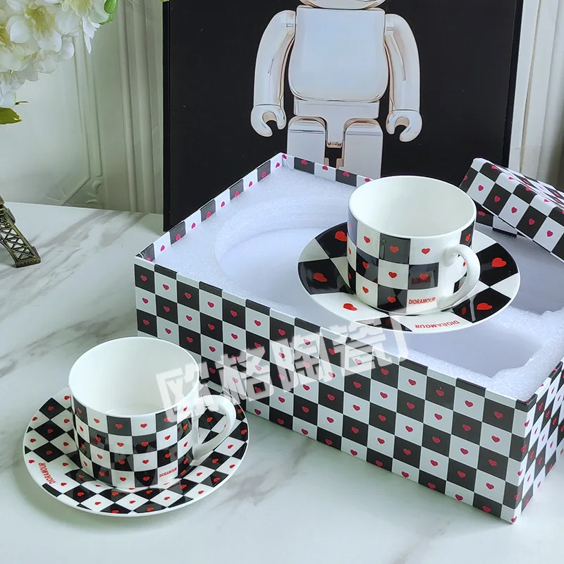 

Light Luxury Simple Style Coffee Cup And Saucer Set European Afternoon Tea Set With 2 Red Tea Cups 2 Saucers Gift Box