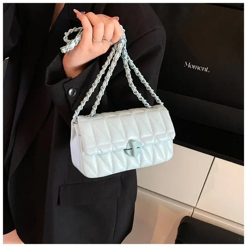 

Женская однотонная кожаная сумка через плечо 2025 года — легкая повседневная сумка через плечо, модная сумка-мессенджер для ежедневного использования