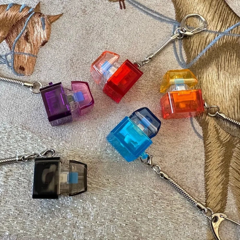 Relaxant bricolage clavier Fidget porte-clés touches bouton avec lumière Clicker jouet passer la heure Keycap doigt clavier casquettes