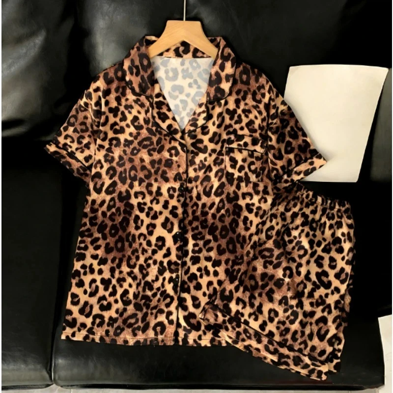 

Винтажный комплект пижамы с леопардовым принтом из двух предметов, женский летний французский люксовый комплект пижамы, новая стильная пижама с коротким рукавом