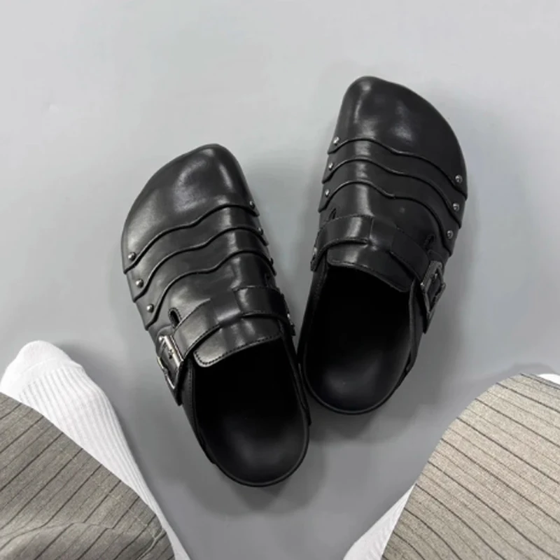 Men's Buckle Studs Slip-On Flat Slippers 2026 Summer Fashion Closed Toe Casual Beach Sandals Mules Men Shoes Fashion
