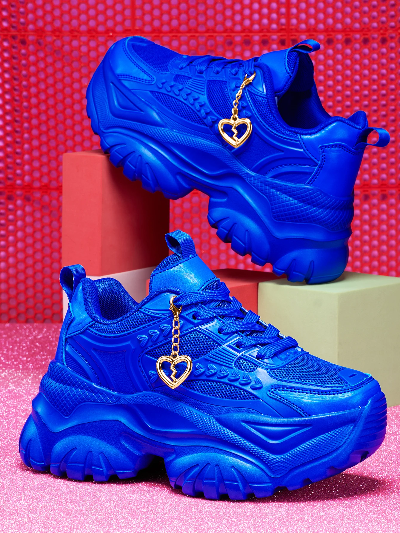 Damen-Sneaker mit 7 cm Erhöhung der Höhe, Outdoor-Mode, Freizeitschuhe mit 3D-DIY-Abnehmbarer Metallgold-Herz-Dekorationskette, Damen-Sneaker mit EVA-Dicksohle, hoher Plattform, blauen hohen Absätzen, leichter weicher Sohle, stoßdämpfend, rutschfeste Laufschuhe, runde Zehenpartie, einfache Schnürung, Edelsteinblau, große Größen für Studenten, Teenager, Campus, Alltag, Dating, Fitness, Arbeit, Büroschuhe, trendige vielseitige Keilabsatz-Sneaker für Damen. – Detail 23