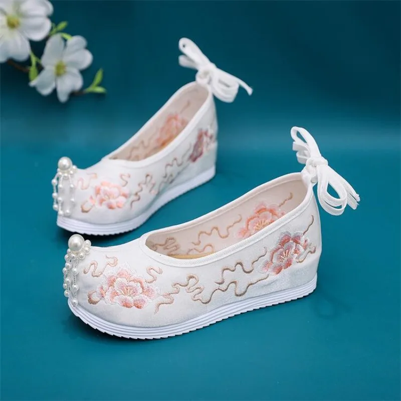 Antique Hanfu Shoes Embroidered Women's Inner Height-increasing Warped Head Ancient Clothing Shoes Embroidery
