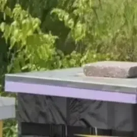 

Winter Beehive Wrap Adjustable Waterproof 600D Oxford Insulation Cover With Windproof Protection For Beekeeping Hives