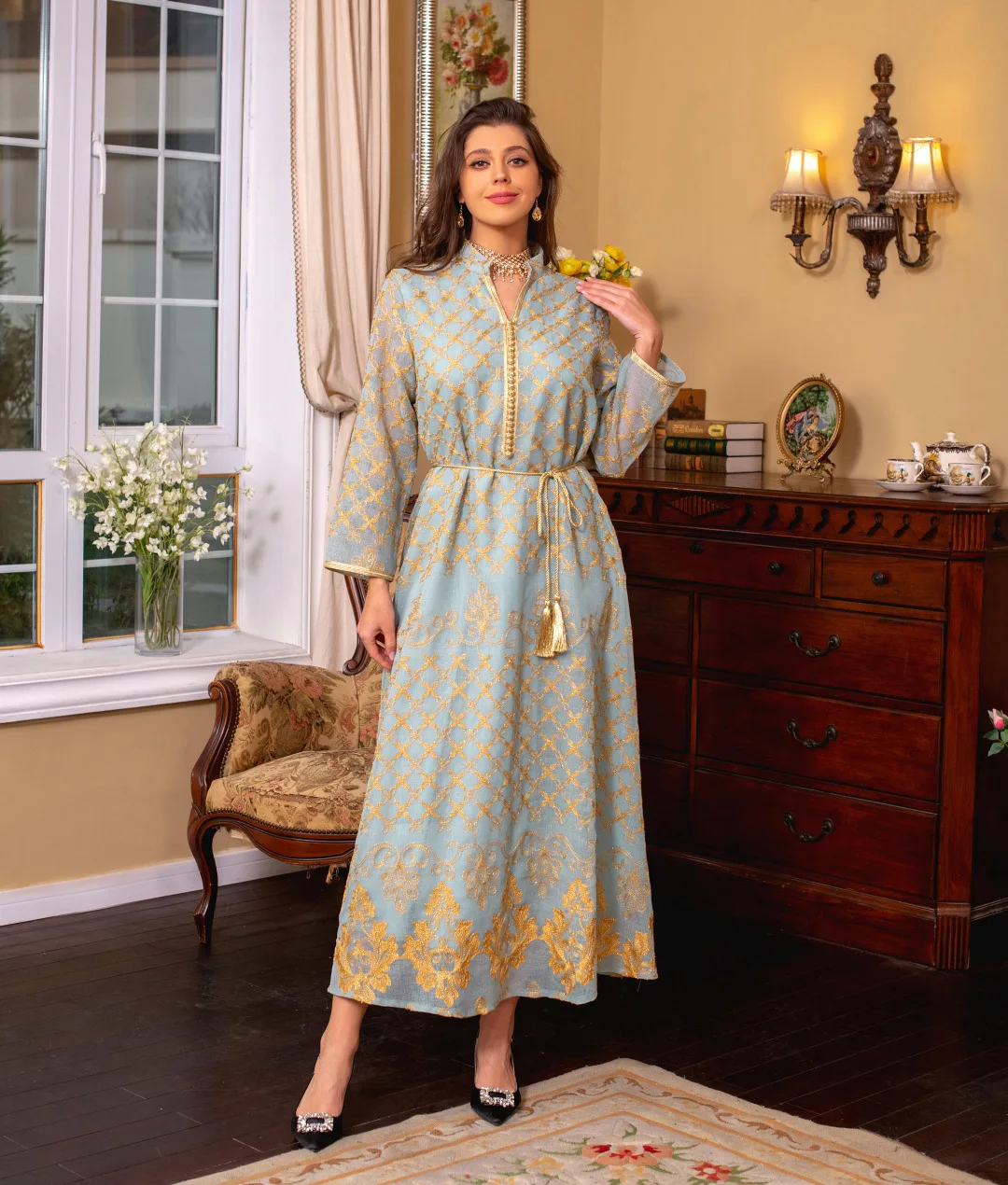 Elegant Floral Embroidery Dress Belted Abaya For Women Muslim Plaid Pattern Robe Loose Jalabiya Gown Large Hem Dubai Long Kaftan