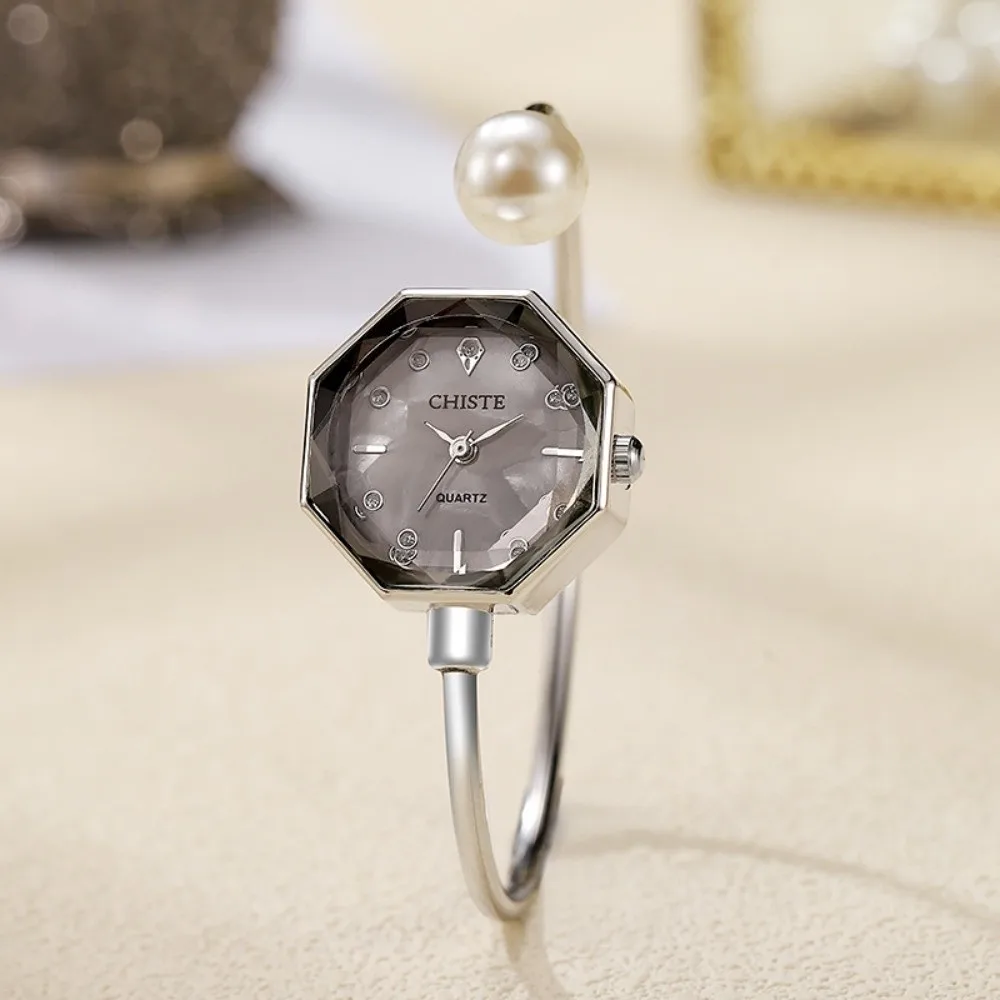 Fashion Diamond Scale Wrist Watch Pearl Strap Open Bracelet Pearl Bracelet Watch Quartz Watch Women