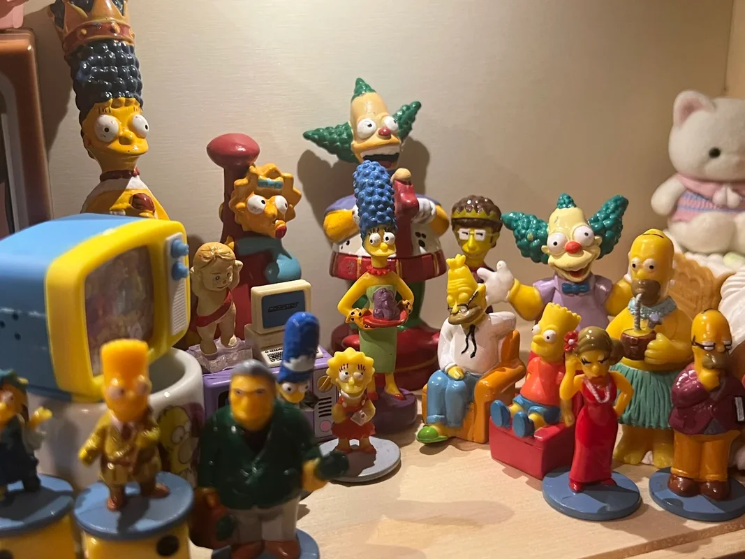 Figuras de Anime Xin Pusen, juguetes antiguos, adornos con etiquetas, conjunto completo, adornos de escritorio para bebé viejo, bonito y divertido