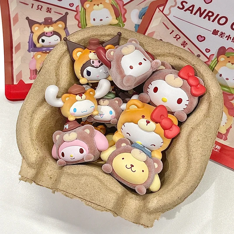 سانريو فاميلي ساعي البريد الدب صندوق أعمى قابل للتكديس لعبة قابلة للجمع مصنوعة يدويًا هدية زينة عيد الميلاد العصرية لجميع الأعمار