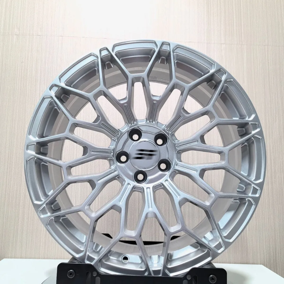 

Suitable for aluminum-magnesium alloy, forged wheels, modified wheels, customized wheels 17-inch aluminum alloy wheels
