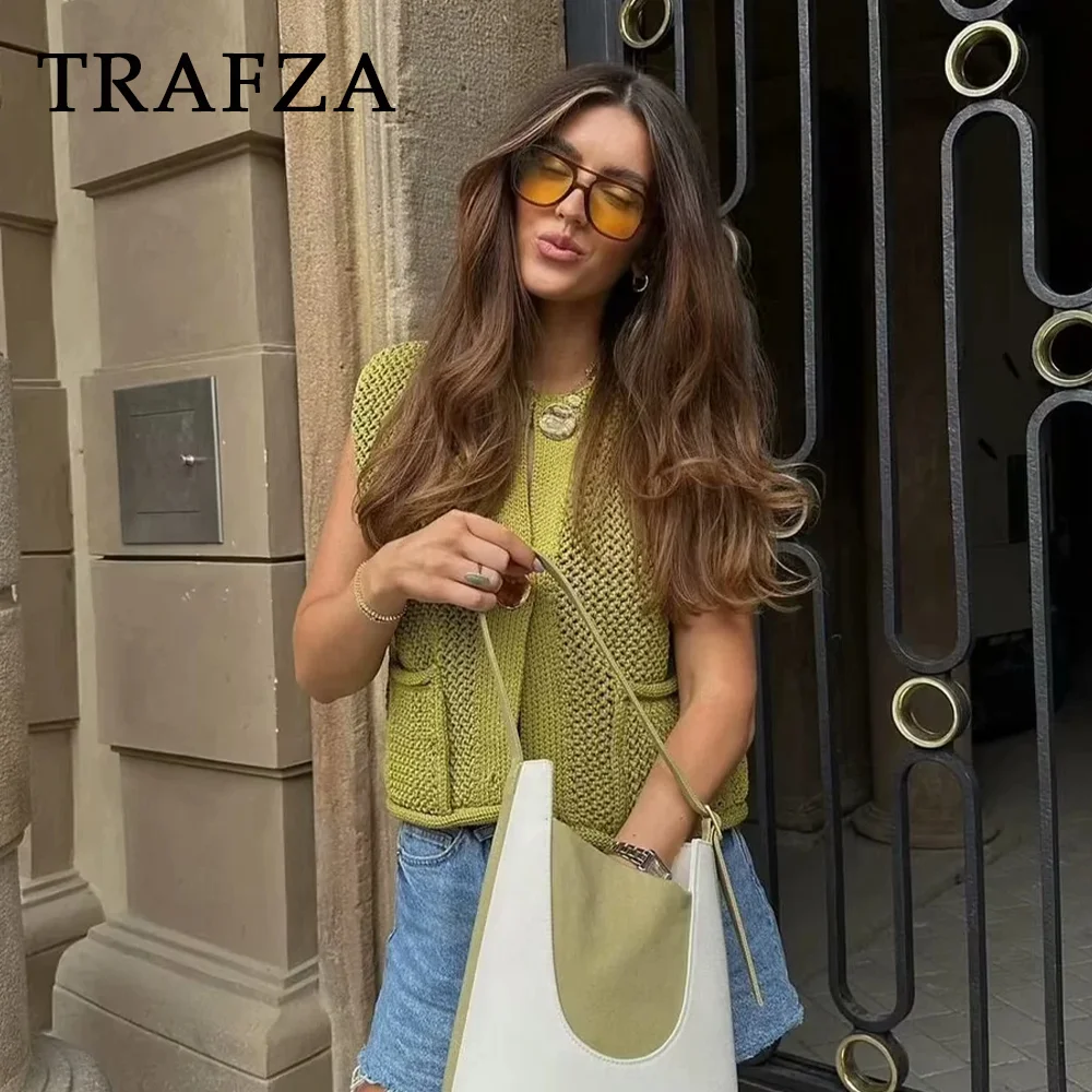 TRAFZA 2024 Autumn Winter Vintage Women Knitted Vests Fashion Casual Solid Single Breasted Pockets Sleeveless Ladies Vests