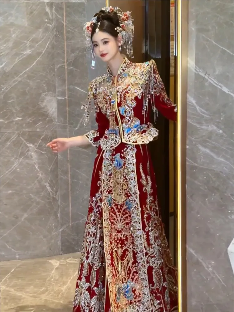

New velvet dress for brides Chinese-style wedding toasting heavy industry