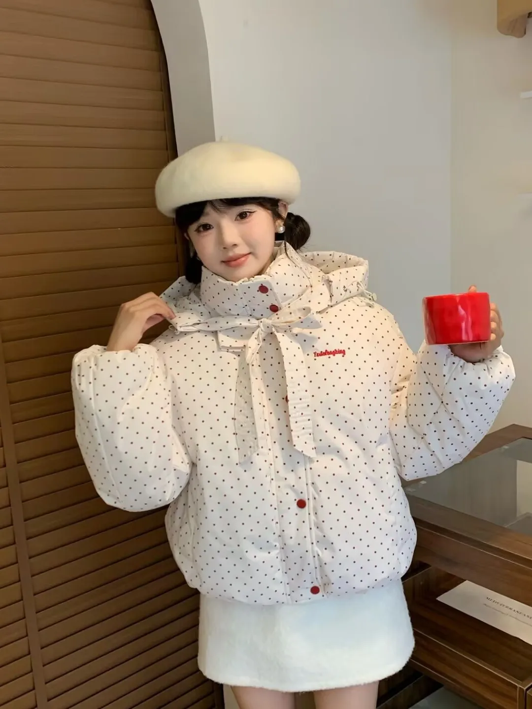 

Thiened Winter Cotton Jaet Women's Polka Dot Hooded Coat Bread Sle Warmth Commute Sle Long Sve Zipper Closure