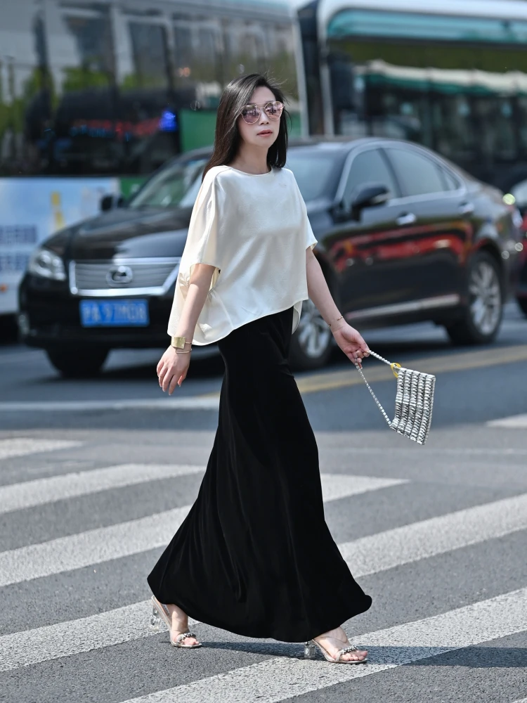 

Весна 2026: Асимметричная бархатная юбка-рыбка из тонкого шелкового бархата с леопардовым принтом, асимметричным подолом, миди, элегантная, женственная