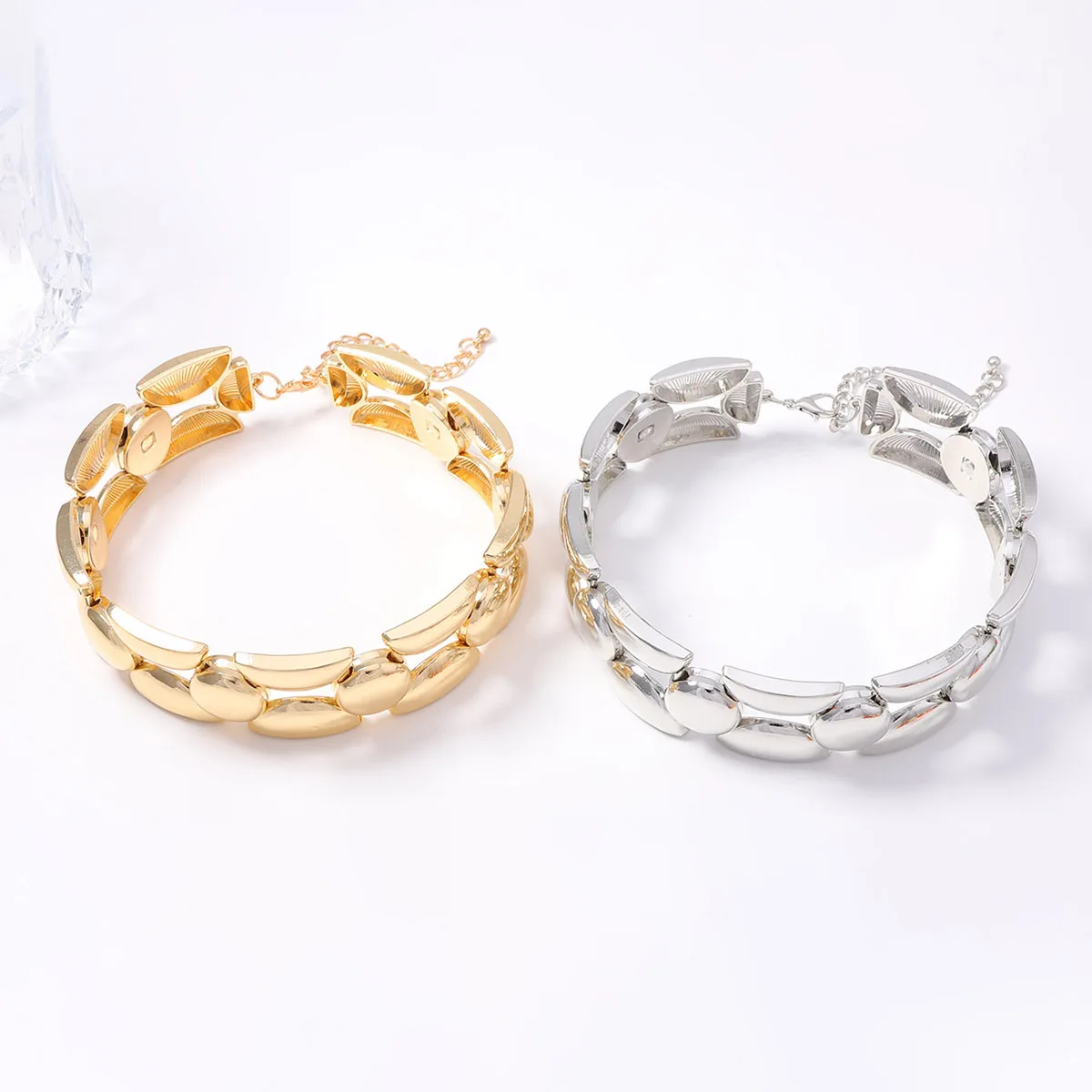 Auffällige, klobige Gold-Choker-Halskette für Frauen, geometrische Metallhalsketten, Statement-Schmuck, Halsaccessoires 2026 – Detail 5