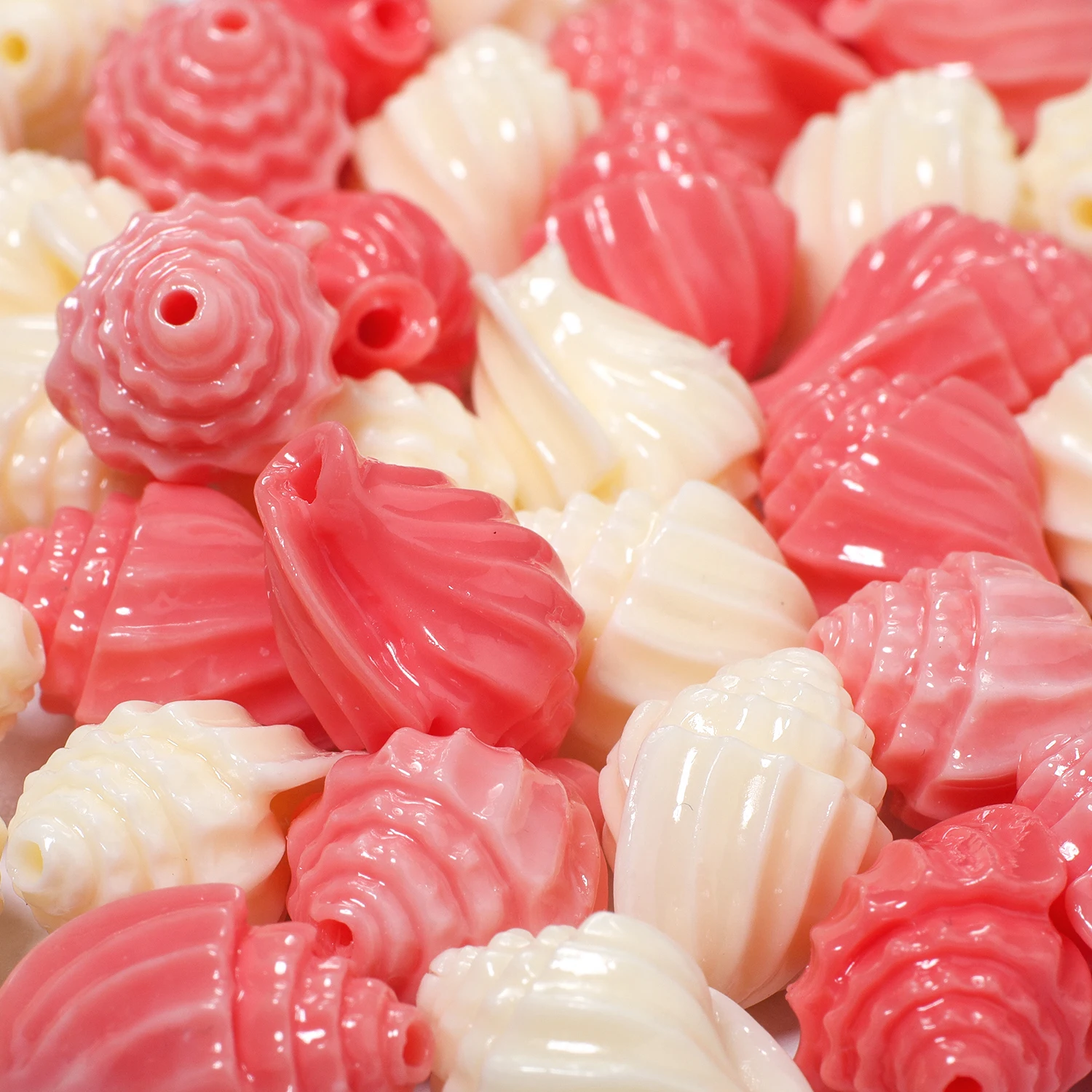 10pcs Pink Scallops Shell Powder Beads Carved Charm Loose Beads for Handmade Crafts Bracelet Earring Jewelry Making Wholesale