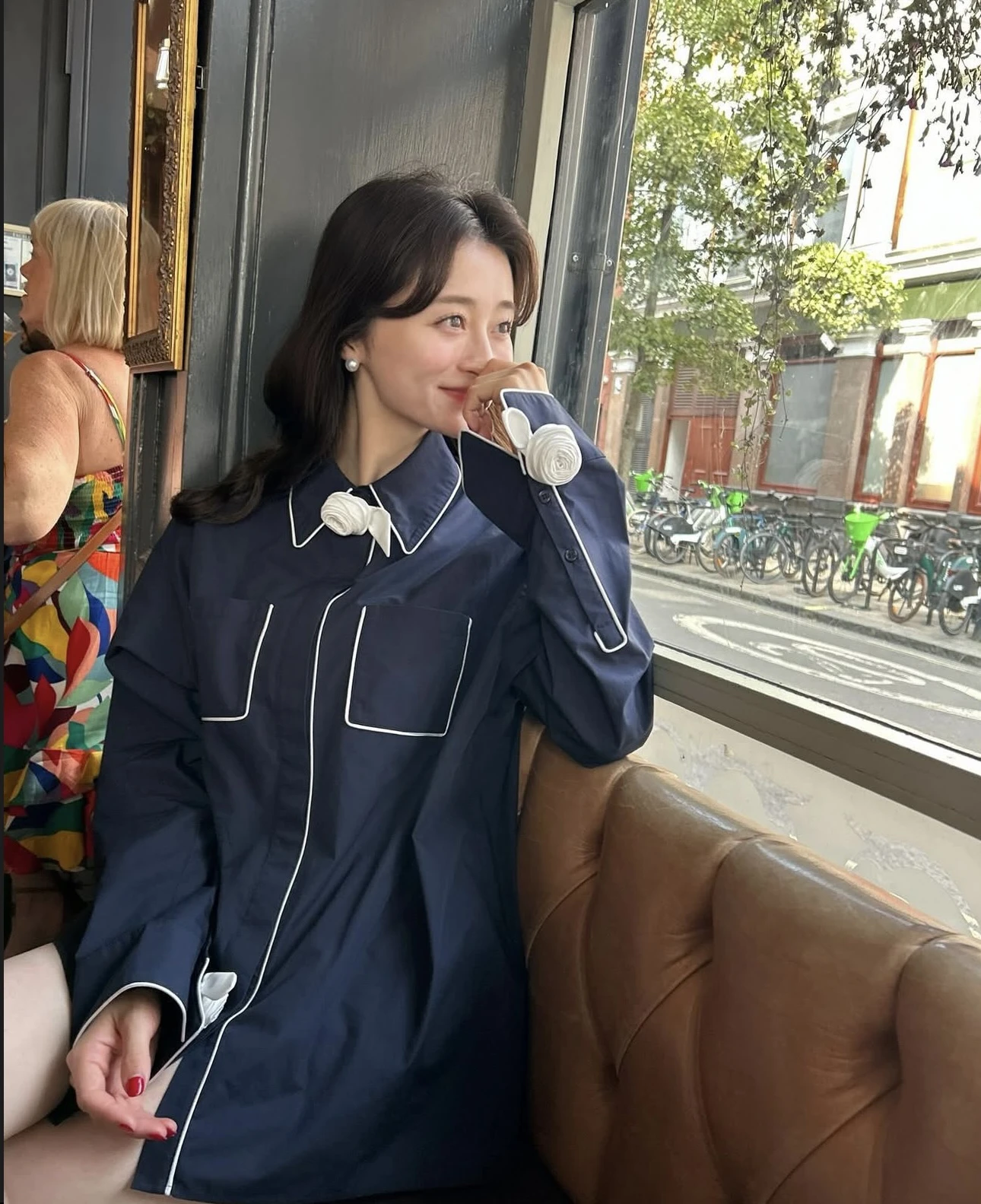 

Модная женская рубашка Bibi с принтом роз, в рабочем стиле, свободного кроя, с длинными рукавами, с воротником, стандартной длины, однотонная, из других материалов