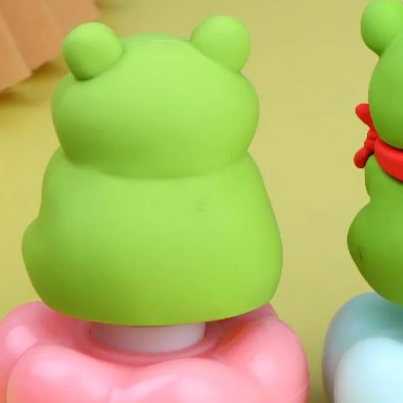 Rotatable Frog Figurine Cute Animal Ornament Mini Size Craft Decor for Car Dashboard Desktop Office Workstation