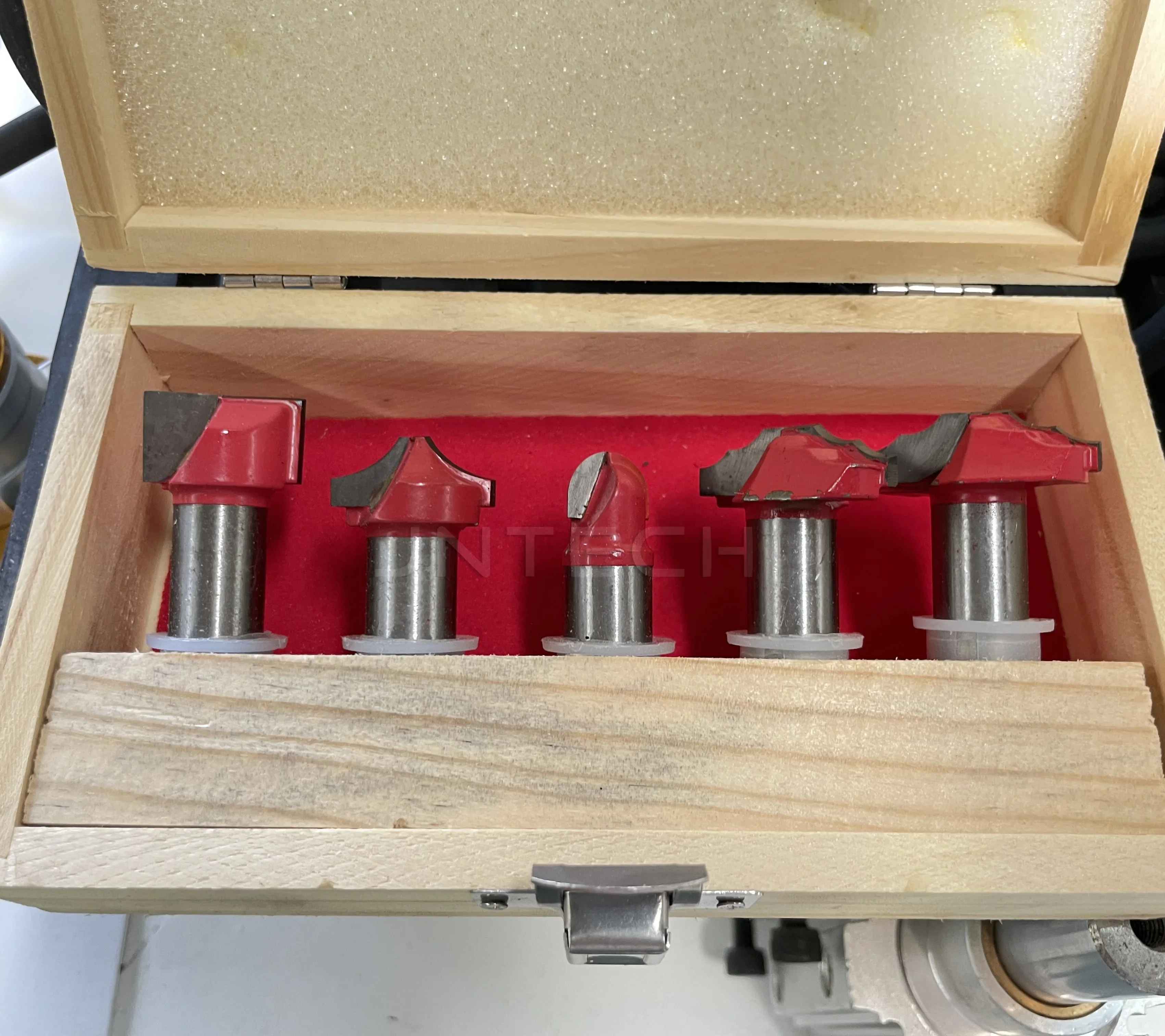 CNC Wood Router with Motor-Driven DSP Control System for Wood Engraving and Woodworking