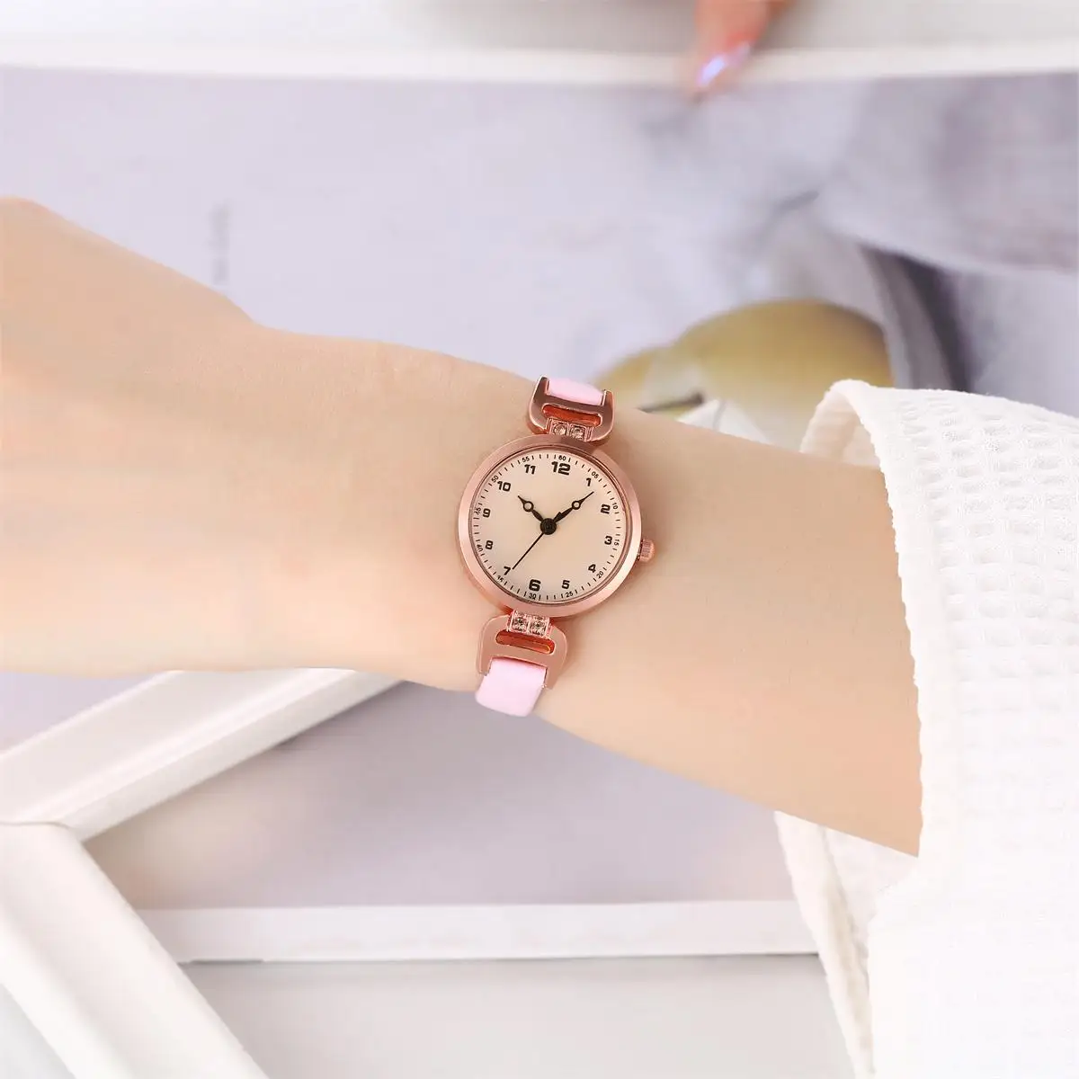 New cross-border watches junior high school and high school student watches personalized retro small round watch ladies watch