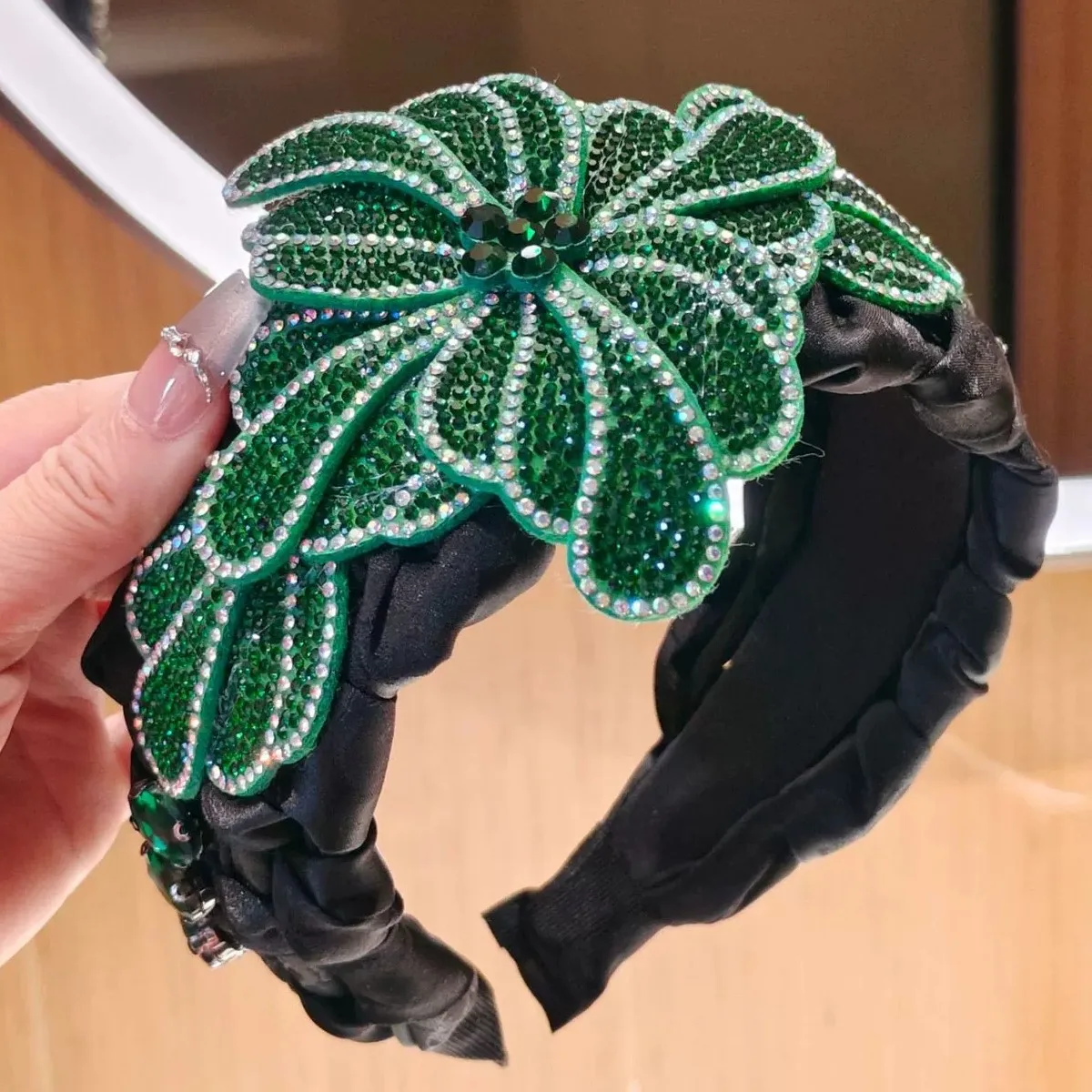 

Заколка для волос с хрустальным цветком, роскошная повязка на голову в стиле ретро с бриллиантами, плетеная широкая повязка на голову с высокой линией волос, модный женский аксессуар