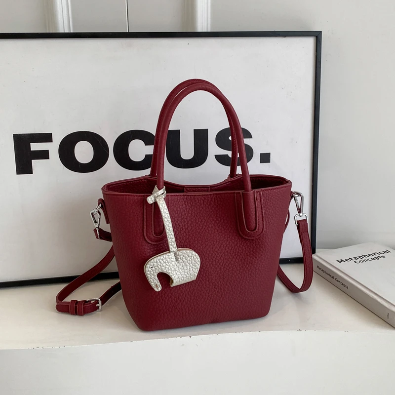 Fashion Simple PU Bucket Handbags Hasp Solid Small Tote Sense of Luxury High Quality Shoulder Bags for Women 2024 Classic Style