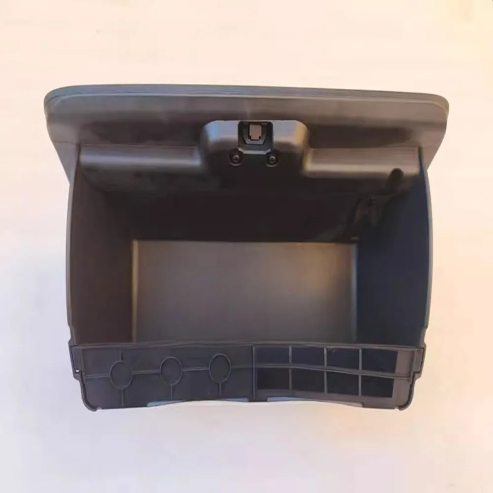 

Для Buick Encore, для Chevrolet Trax: Перчаточный ящик пассажирской стороны, органайзер для приборной панели, ящик для хранения в подлокотнике