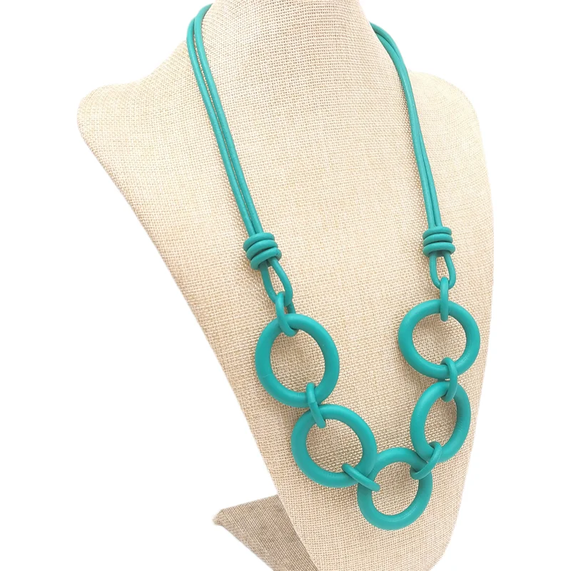 UKEBAY Minimalistische Halskette mit Kreisanhänger aus Gummi für Damen, Gothic-Schmuck, leichtes Modeaccessoire, Geschenk, Halskette für den täglichen Gebrauch – Detail 12
