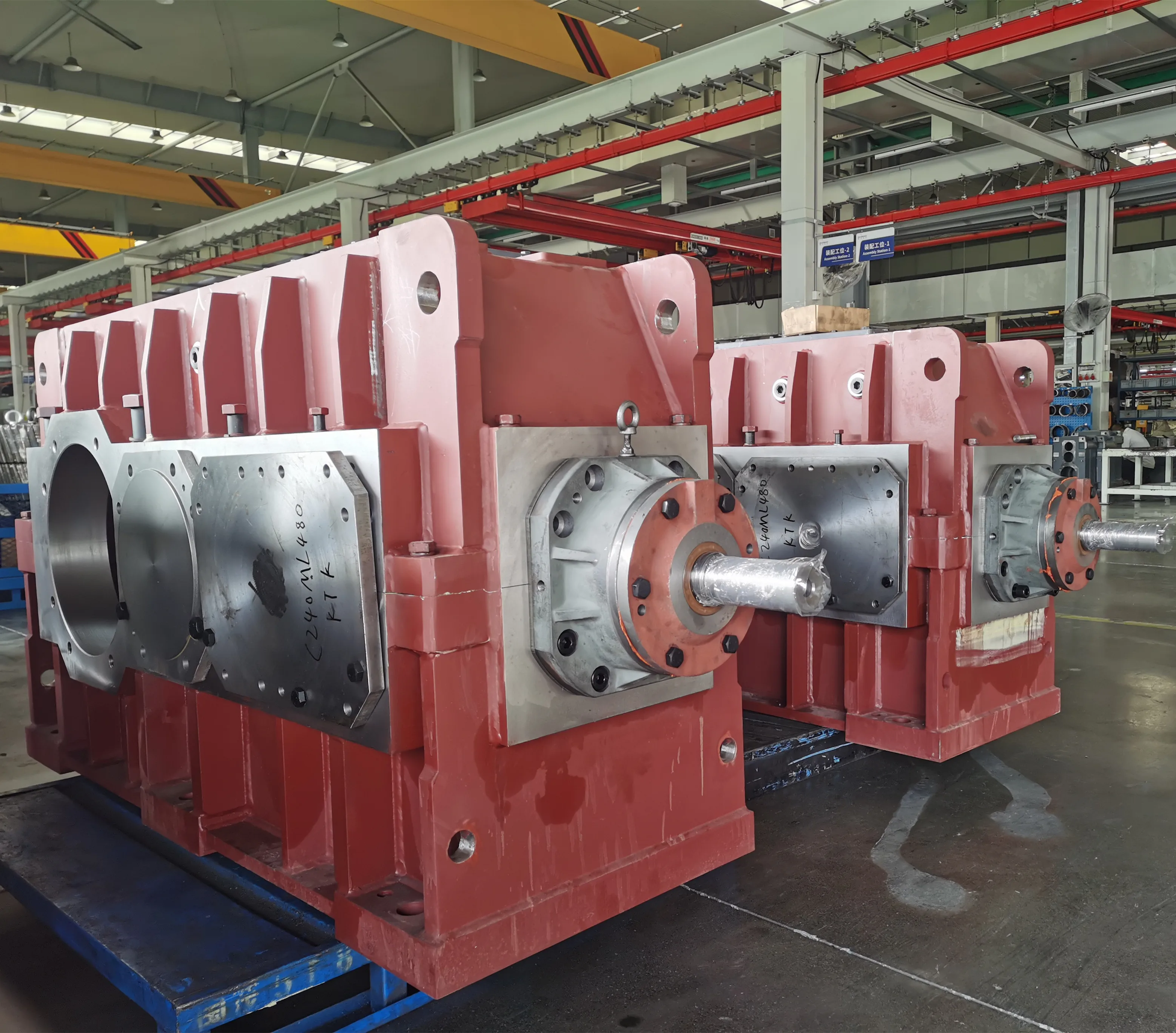 Series Helical Bevel Vertical Gearbox with High Motor Speed for Various Applications