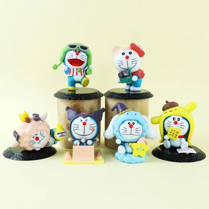 Figurka anime Tide Play Doraemon, Jingle Cat, seria Sanrio w przebraniu, urocza dekoracja na biurko, ozdoba.