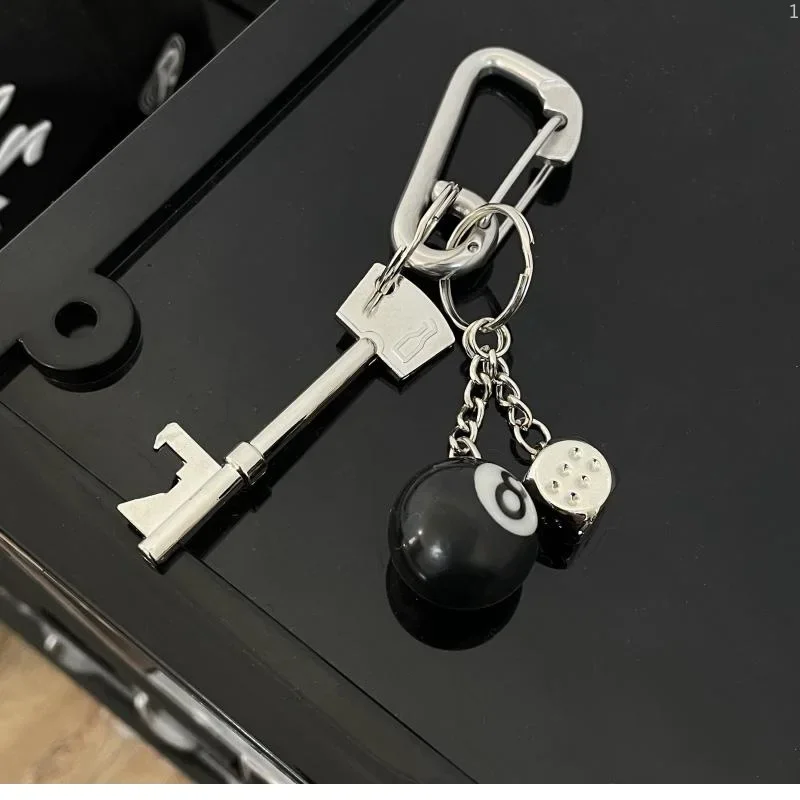 

High Aesthetic Value, Cool Metal, Niche Keychain Trend, Three-dimensional Fashion, Black and White Dice Pendant Decoration