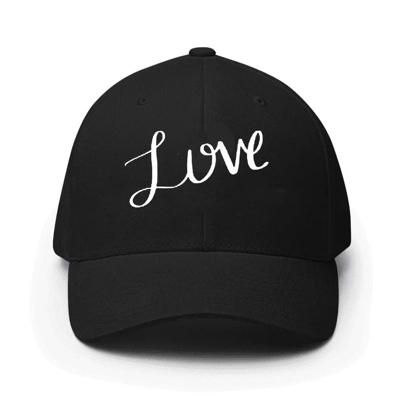 

Изготовленный на заказ логотип с вышивкой LOVE для бейсболок