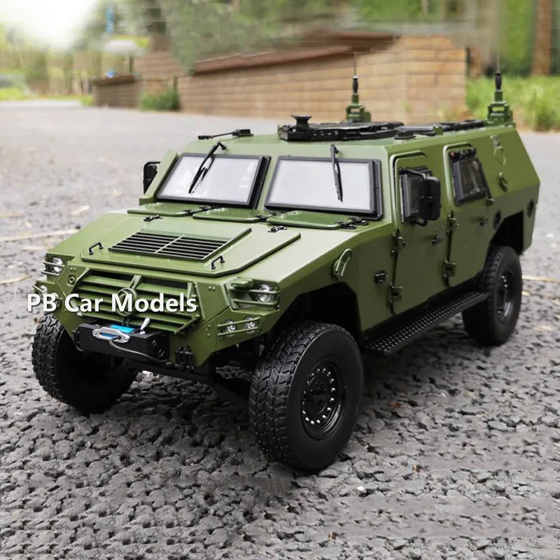 Original Factory New Mengshi Second Generation 70th Anniversary Off road Vehicle Military Armored Vehicle 1:18 Car Model