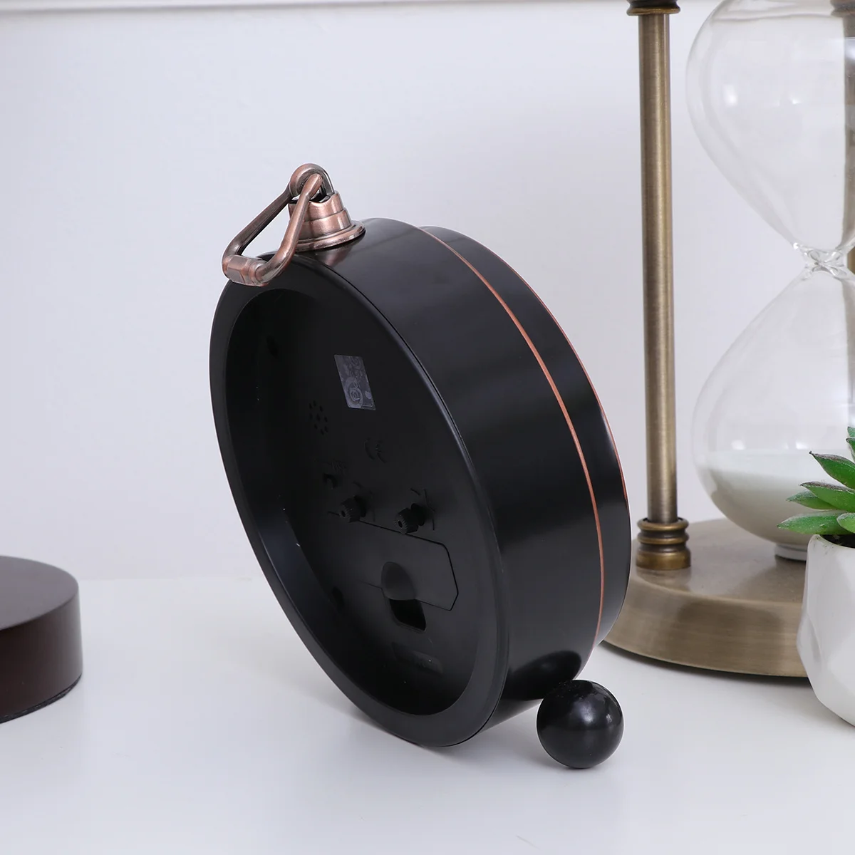 

European Style Retro Vintage Wrought Iron Craft Table Clock Scratch Resistant Quiet Accurate Home Desk Cabinet