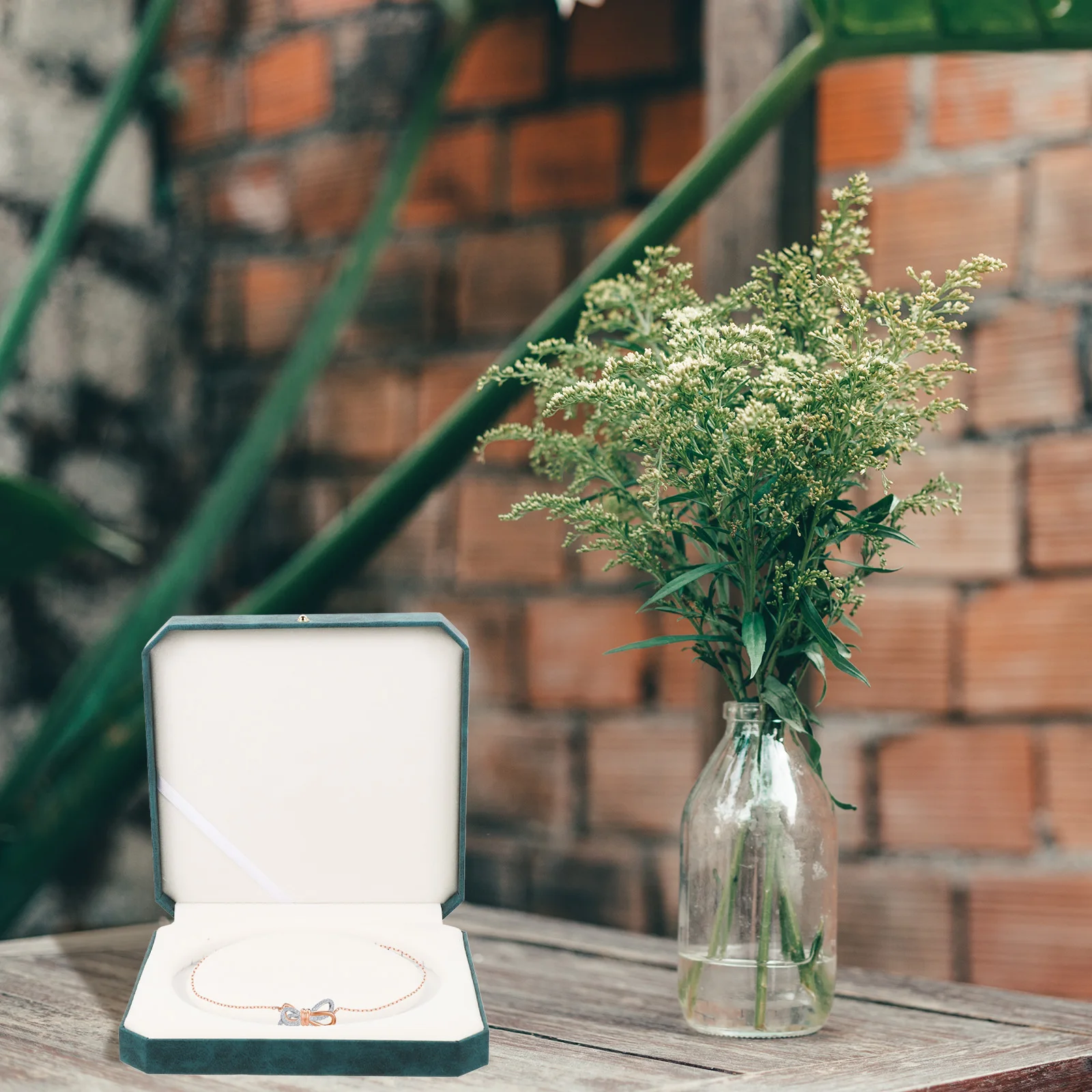 Рисунок 6 - Дисплей для хранения ювелирных изделий