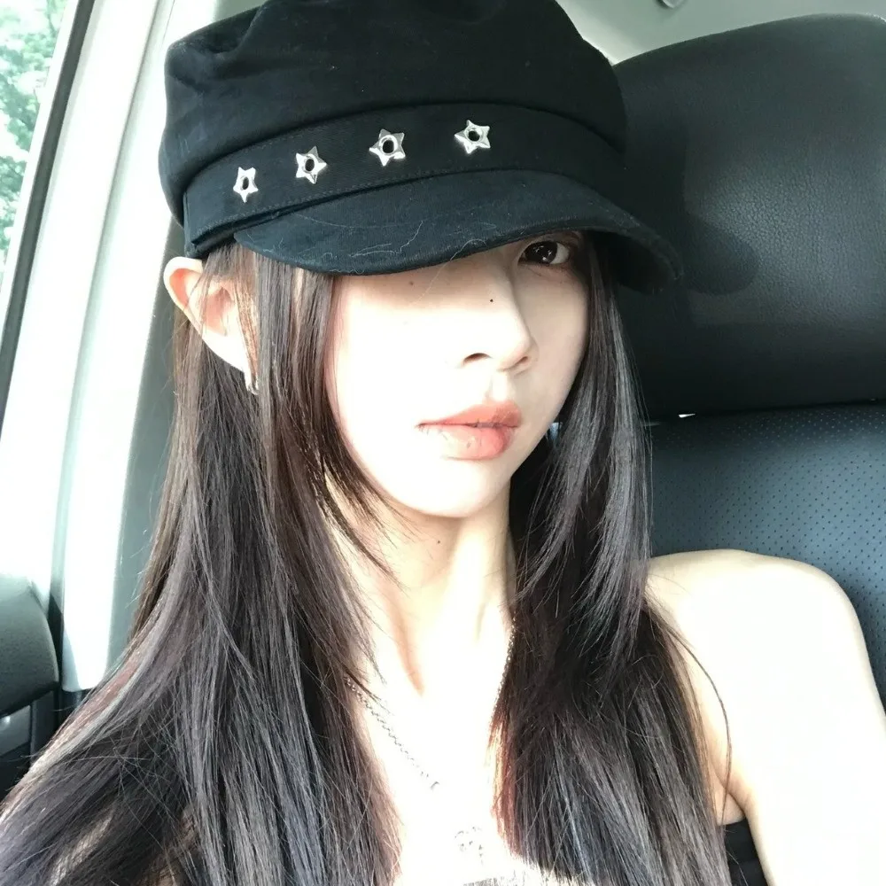 

Fashion Vintage Star Hole Berets Flat Top Black Octagonal Cap Women Versatile Newsboy Hats Streetwear