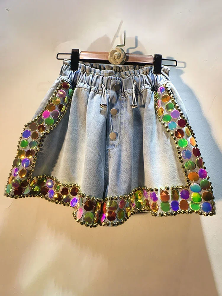 New Women\'s Denim Shorts Loose Elastic Waist Rivet Colorful Big Sequins Wide Leg Short Jeans 2024 Summer New Fashion 29L1084