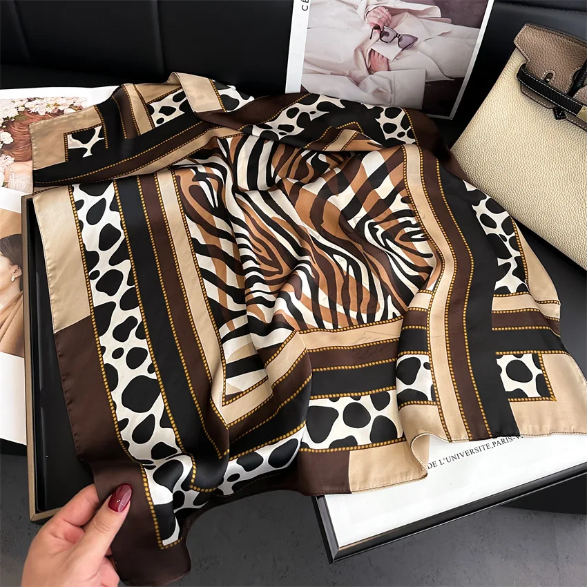 70X70cm Square Scarf Women Soft Silk Scarf Classic Leopard Print Scarf Kerchief Popular Silk Scarves Bandanna Suit Scarf Shawl