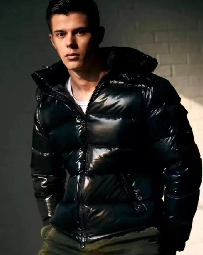 

Outdoor Windproof Parkas Men Winter Hooded Shiny Down Coats ThickenHigh Quality Warm Tops Mens Casual White Duck Down Jackets